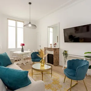 cosy-2-bedrooms-1-bathroom-apartment-monceau.fr-paris.fr/